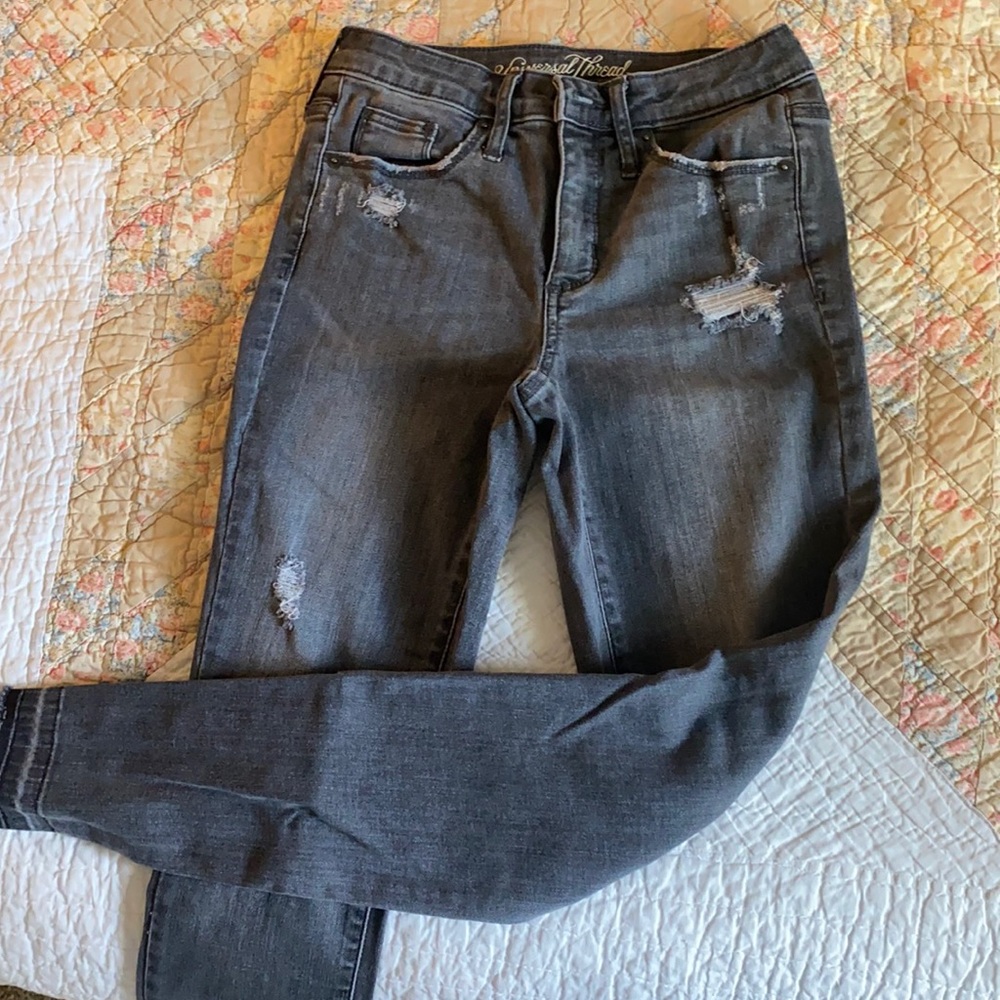 Universal Thread Jeans